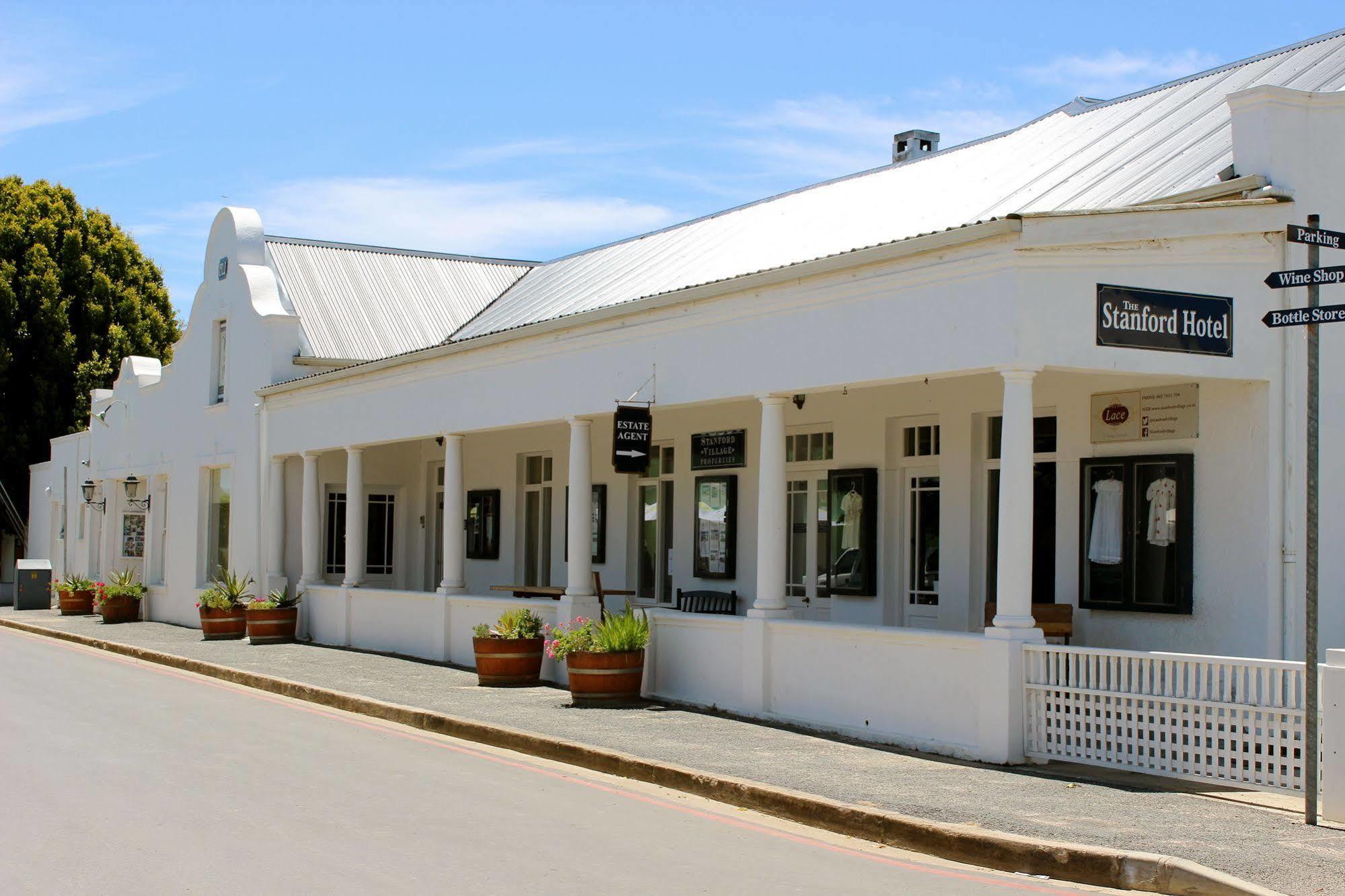 The Stanford Hotel 외부 사진